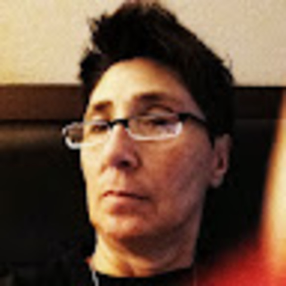 Profile Picture of Terry Dillard (@dillard42) on Poshmark