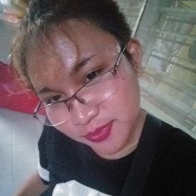 Profile Picture of Jessie June (@JessieJune5) on Twitter