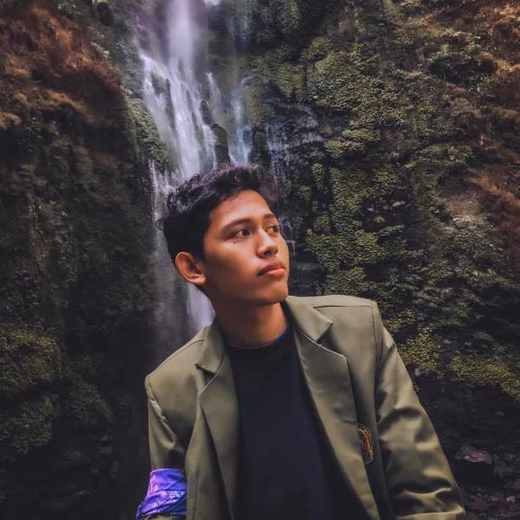 Profile Picture of Deky tri Himawan (@dekytrih) on Poshmark