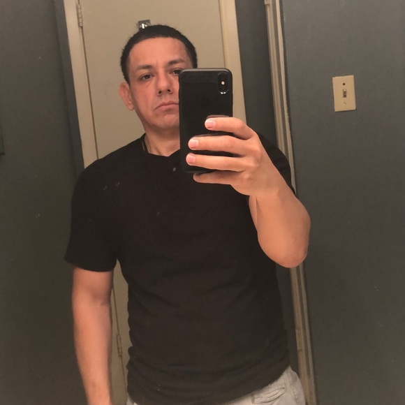 Profile Picture of Juan Alejandro (@pingo6464) on Poshmark