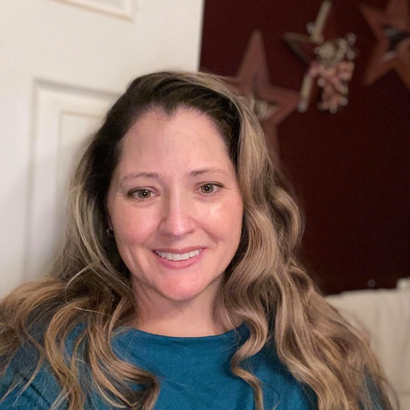 Profile Picture of Amy Wehrs (@amyupny76) on Poshmark
