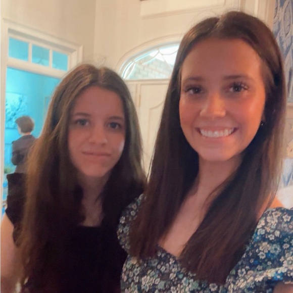 Profile Picture of Eden Gobeli (@edengobeli94) on Poshmark