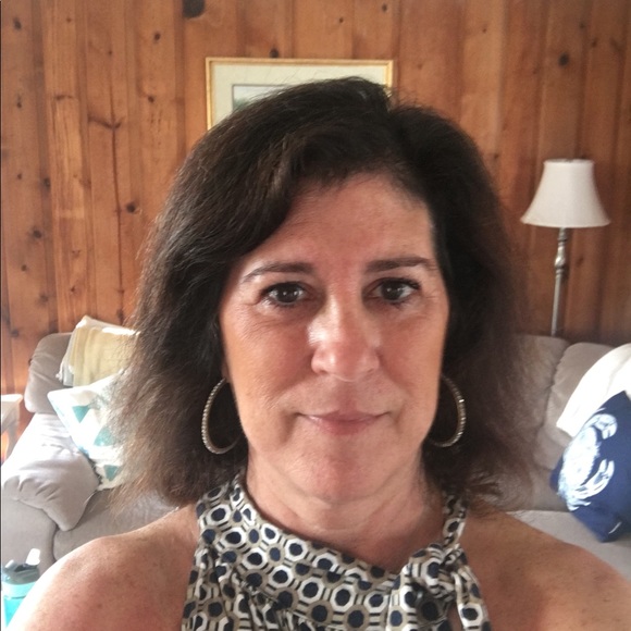 Janet Grasson - Poshmark Profile Picture of Janet Grasson (@jgrasson) on Poshmark