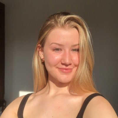 Profile Picture of Chloe Macdonald (@chloeeemac) on Twitter