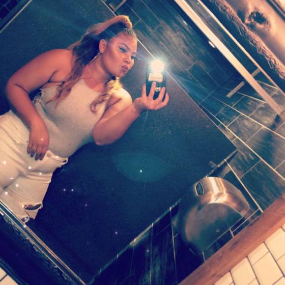 Profile Picture of Krystal Randall-fernandez (@krystal_rand341) on Poshmark