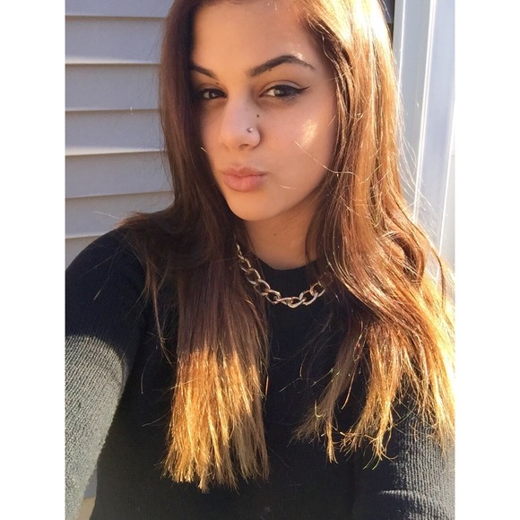 Profile Picture of Stacey Neathawk (@staceyan99) on Poshmark