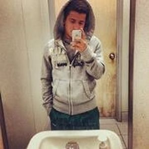 Profile Picture of Charlie Jr Zamarron (@charlie.zamarron) on Myspace