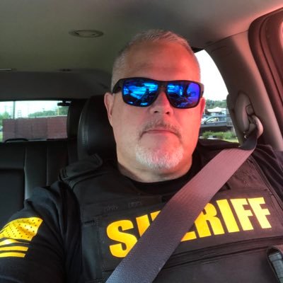 Profile Picture of Fred Curry (@DadCurr) on Twitter