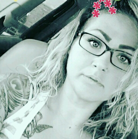 Profile Picture of Tandra Presnell (@tcorpening) on Poshmark