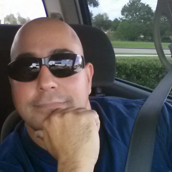 Profile Picture of Fabian Lara (@fabianlara6984) on Poshmark