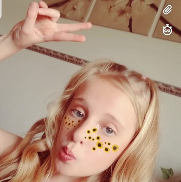 Profile Picture of Emerie Johnstun (@emeriejohnstun) on Poshmark