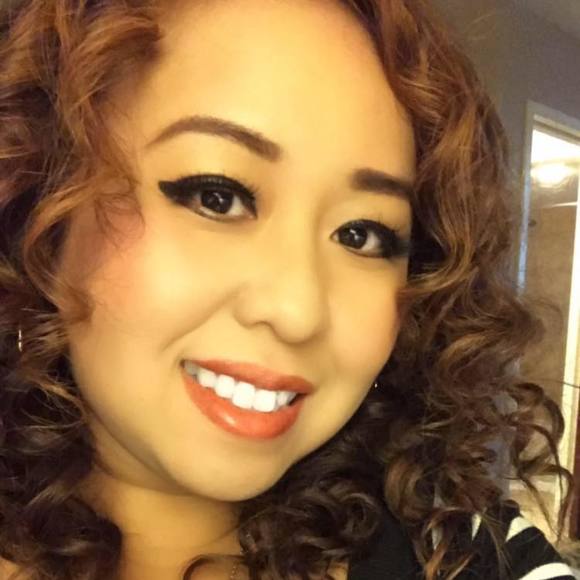 Profile Picture of Annie Ewaskowitz (@vatsanaannie) on Poshmark