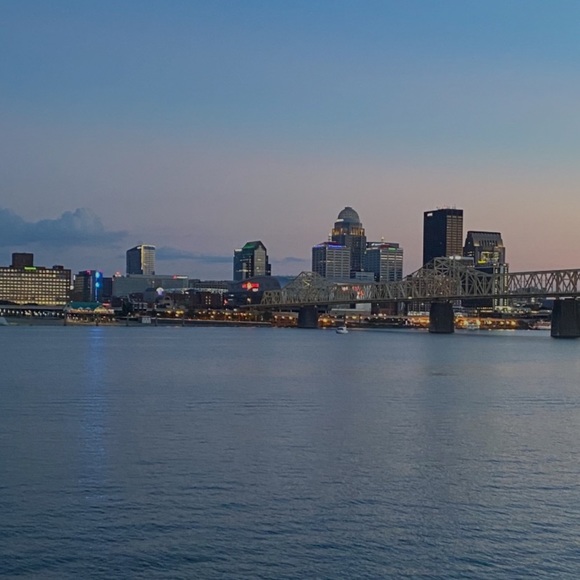 Profile Picture of Tresden Orrender (@topremeresell) on Poshmark