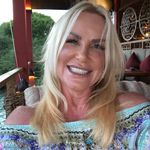 Profile Picture of Jo-anne Coombe (@joanne.coombebooth) on Instagram