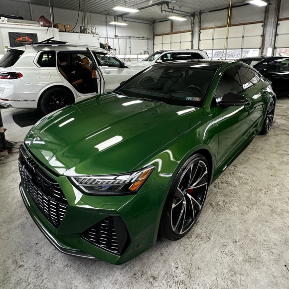 Profile Picture of Daniel Jacoby (@daniel_jacoby) on Poshmark