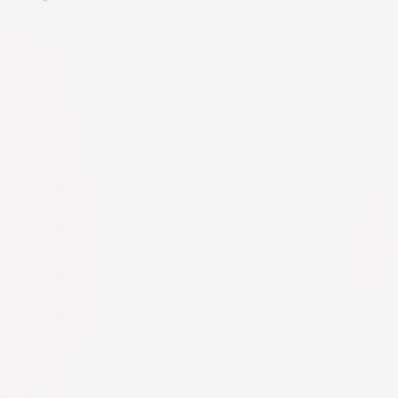 Profile Picture of Hannah Coomes (@hannahcoomes222) on Poshmark