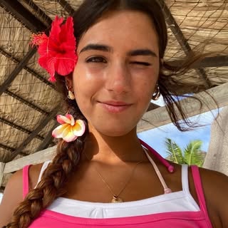 Profile Picture of lōrettā (@lorettatarango_) on Instagram