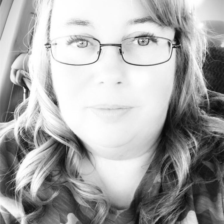 Profile Picture of Kelly Black (@kellylunchlady) on Tiktok