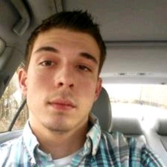 Profile Picture of Seth Page (@sethpage29876) on Poshmark