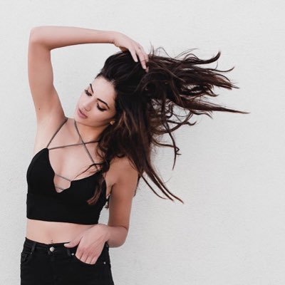 Profile Picture of Hollie Roberts (@HollieRCA) on Twitter