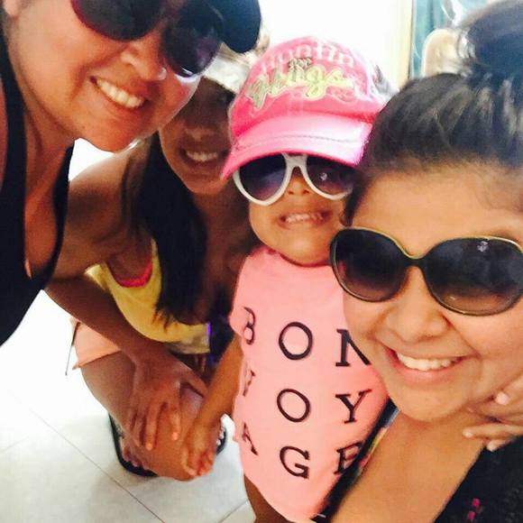 Profile Picture of Crystal Olvera (@crystalolvera77) on Poshmark