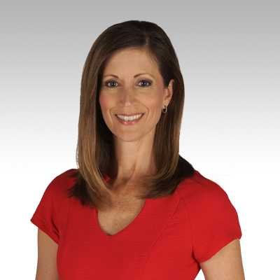 Profile Picture of Jennifer Leigh (@JenLeighWFLA) on Twitter