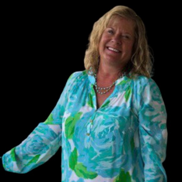 Profile Picture of Heidi Krusenklaus (@hkrusenklaus) on Poshmark