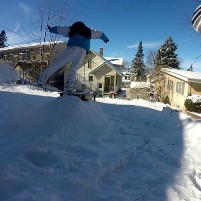 Profile Picture of Max Arsenault (@maxamilleon) on Twitter