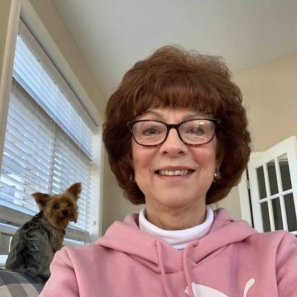 Profile Picture of Sharon Pearce (@grandmum01) on Poshmark