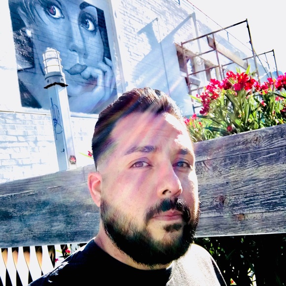 Profile Picture of Tony Estrada (@estrada702) on Poshmark