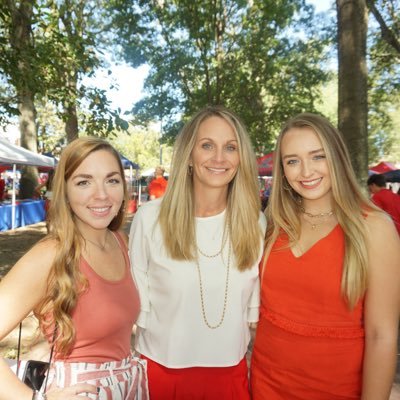 Profile Picture of Barbara Holcomb (@babs_holcomb) on Twitter