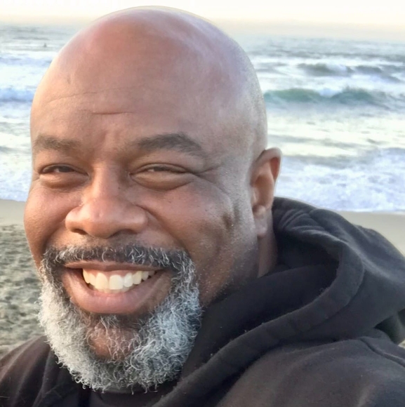 Profile Picture of Calvin Moore (@hulk8989) on Poshmark