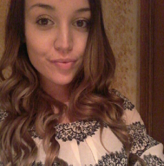 Profile Picture of Madison Fasel (@madison222) on Poshmark