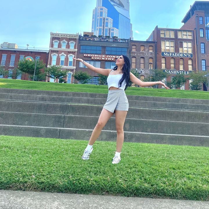 Profile Picture of Laura Torres (@@lautorresreyna) on Tiktok
