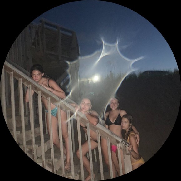 Alexis Lapp - Poshmark Profile Picture of Alexis Lapp (@leximlapp) on Poshmark