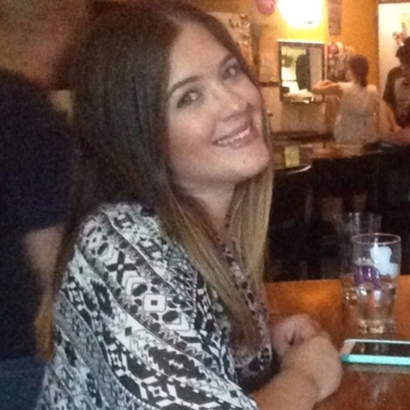 Profile Picture of Allison Wajda (@awajda) on Poshmark