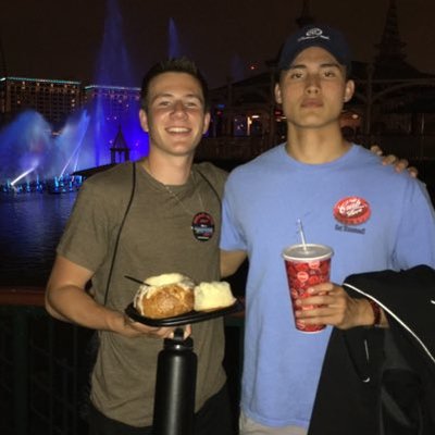 Profile Picture of Matt Apple (@mattappell12) on Twitter