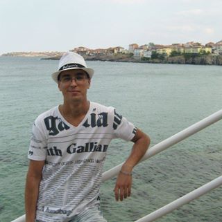 Profile Picture of Max Reznik (@lJohnDoe) on Facebook