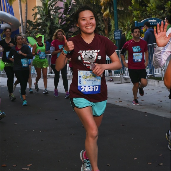 Profile Picture of Wenqi Yao (@wenkakes) on Poshmark