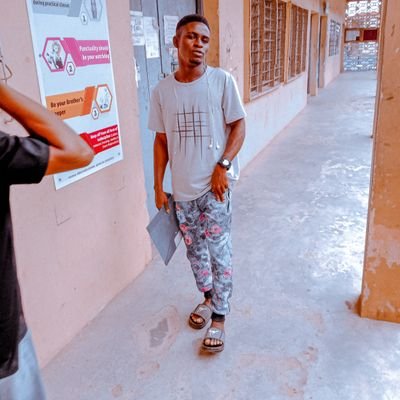 Profile Picture of Ajiboye Tosin (@AjiboyeTosin10) on Twitter