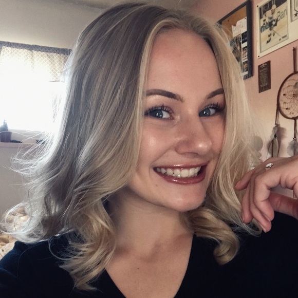 Profile Picture of Clarice Baker (@claricebaker30) on Poshmark