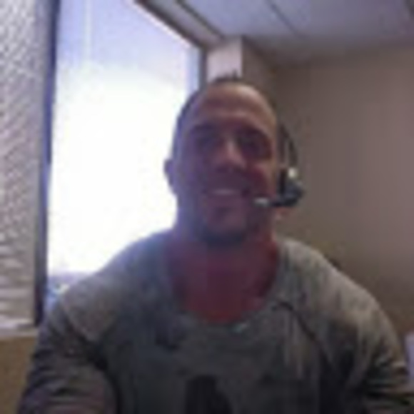 Profile Picture of Jeffrey Wallace (@jawsmotiv) on Poshmark