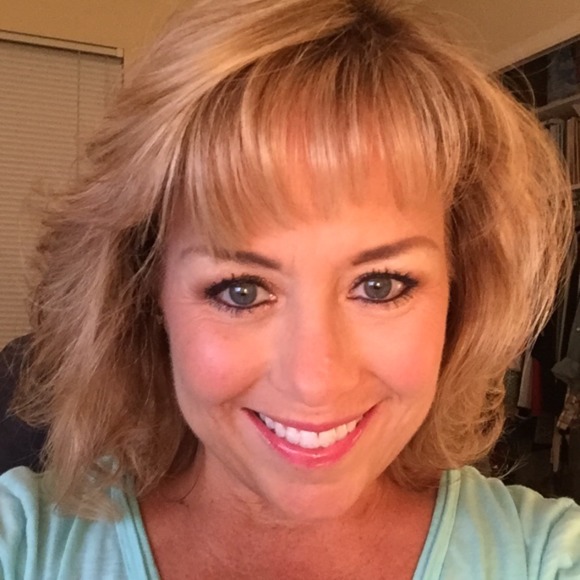 Profile Picture of Diana Ramsey (@qtpi) on Poshmark