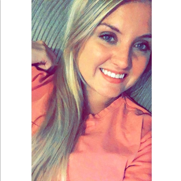 Profile Picture of Courtney Alexander (@courtkristin) on Poshmark