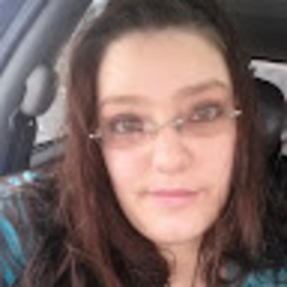 Profile Picture of Sascha Barelle (@saschabarelle) on Poshmark