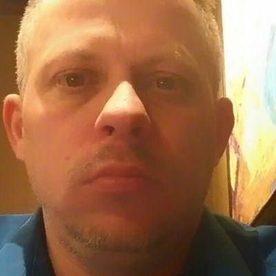 Profile Picture of Mike Bolduc (@MikeDuckters) on Twitter