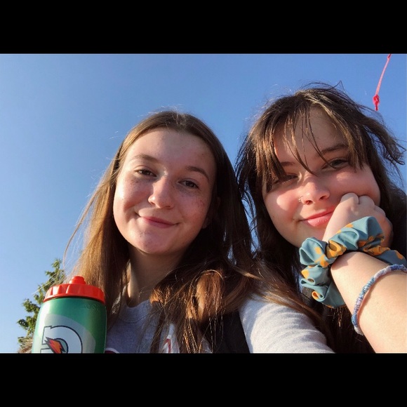 Profile Picture of Alexis Hannon (@alexis_hannon) on Poshmark