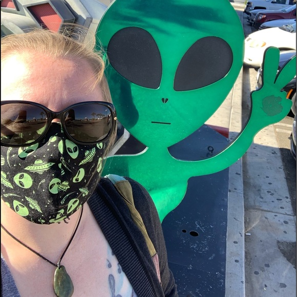 Profile Picture of Carlie Kaczmarek (@carlieking33) on Poshmark