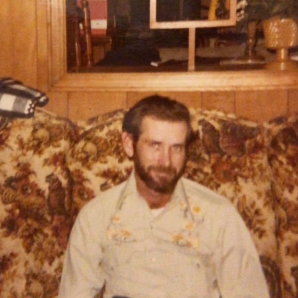 Profile Picture of Joyce Garrett (@mrbrink13) on Poshmark