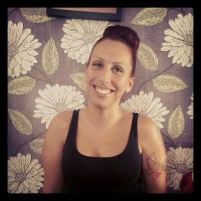 Profile Picture of Tara Jefferies (@taraandsadie) on Twitter